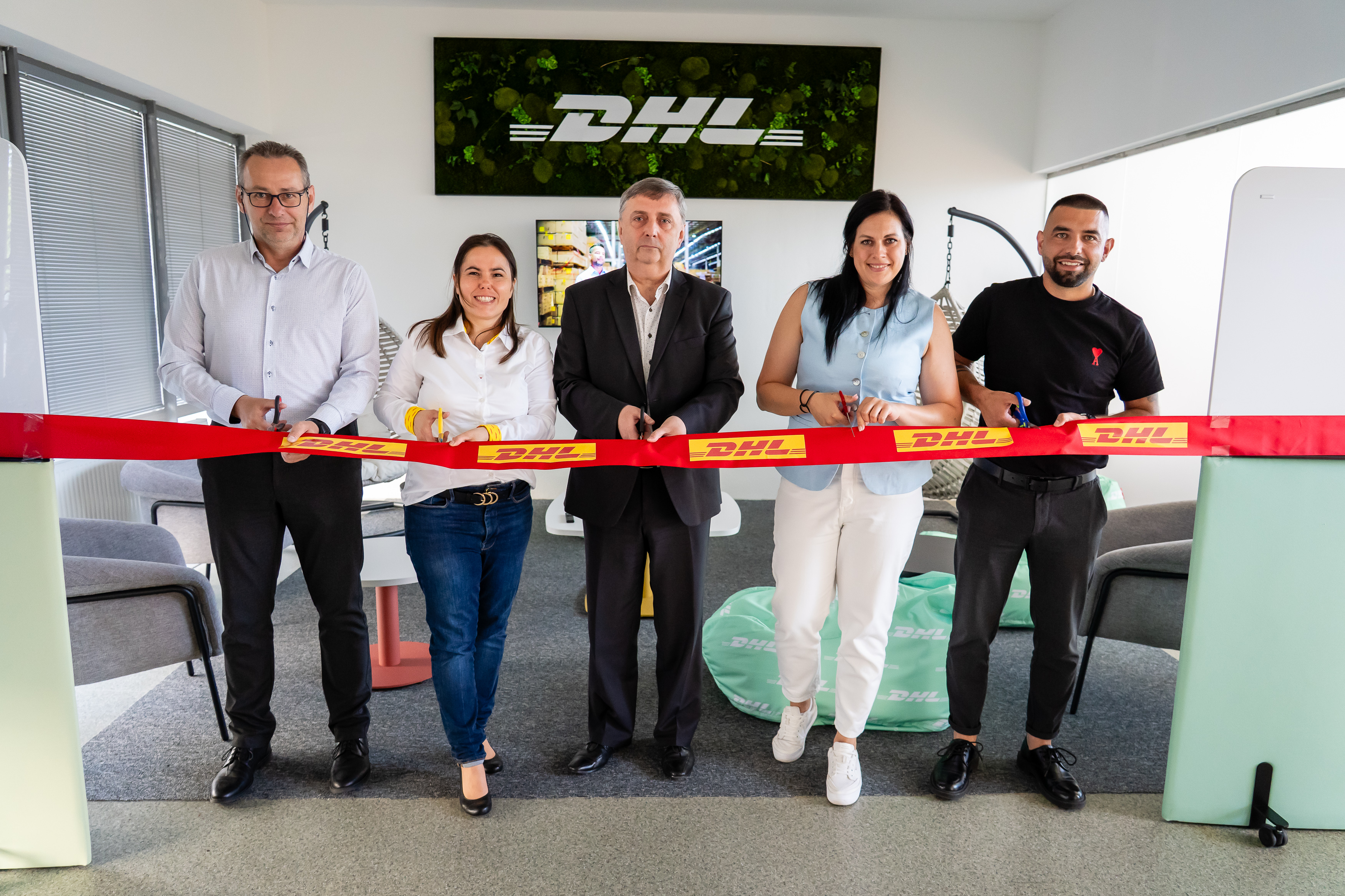 Na Technickej fakulte vznikla nová Chill zóna pre študentov v spolupráci so spoločnosťou DHL